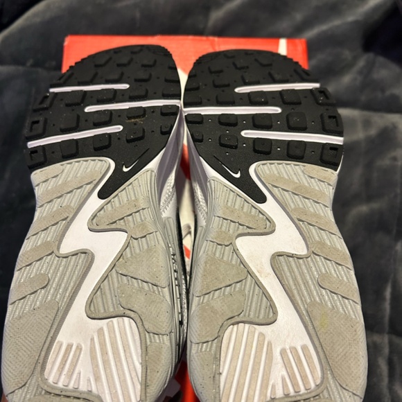Women's Nike Air Max Excee Size: 7.5 - Picture 6 of 6